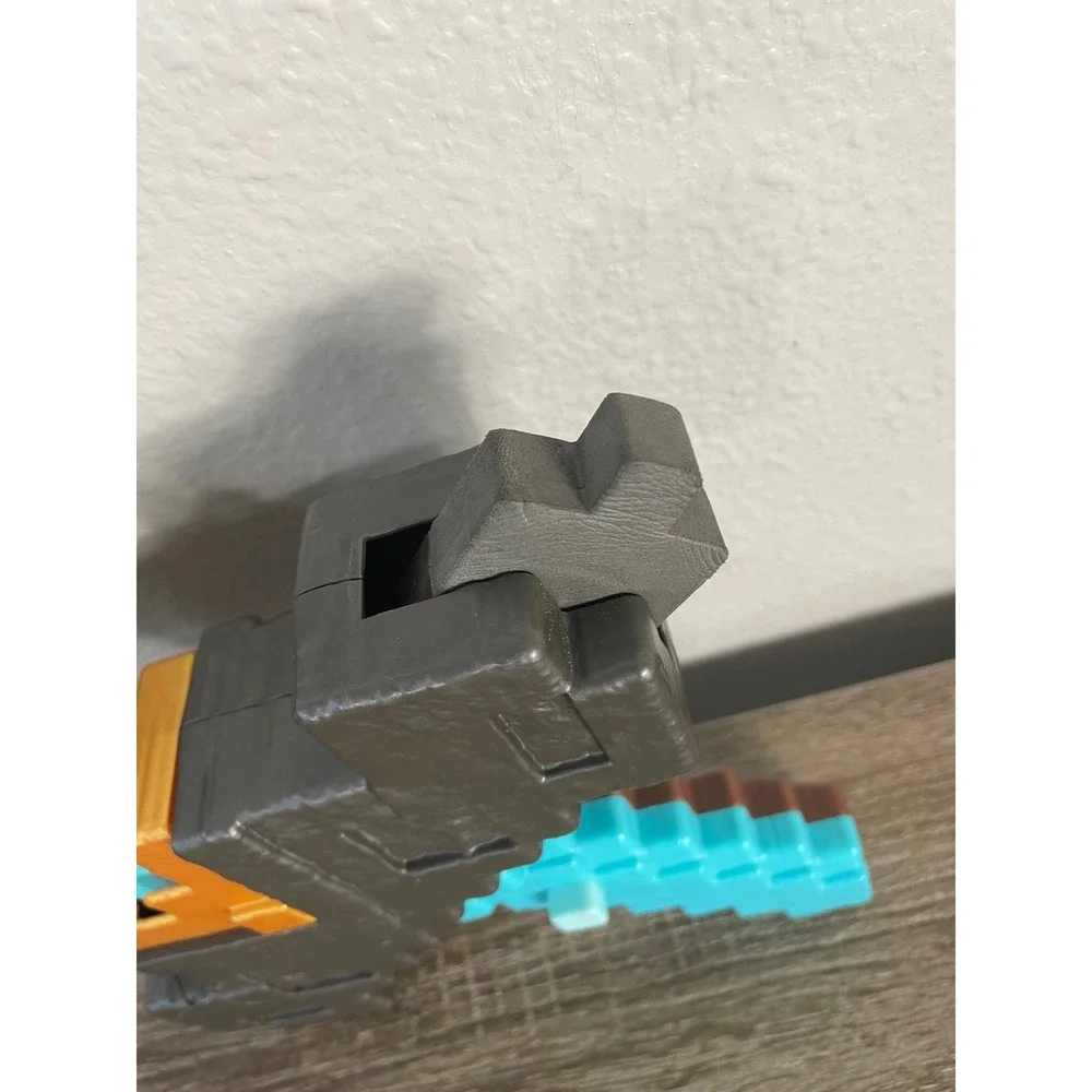 Minecraft Diamond Sword Pickaxe Transforming Toy Mattel 2 in 1 Role‎ Play